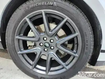 Land Rover Range-Rover Velar 2023 3.0 гидро в Москве № 1196824, миниатюра 8