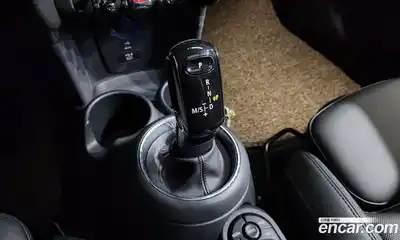 Mini Cooper 2021 1.5 гидро в Москве № 1196976, миниатюра 9