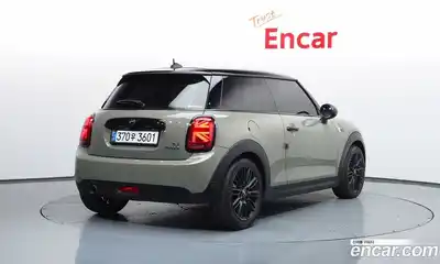 Mini Cooper 2018 1.5 гидро в Москве № 1197137, миниатюра 2