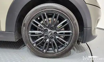Mini Cooper 2018 1.5 гидро в Москве № 1197137, миниатюра 5