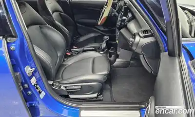 Mini Cooper 2019 1.5 гидро в Москве № 1197168, миниатюра 10