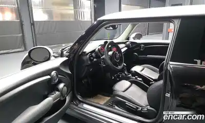 Mini Cooper 2019 1.5 гидро в Москве № 1197254, миниатюра 10