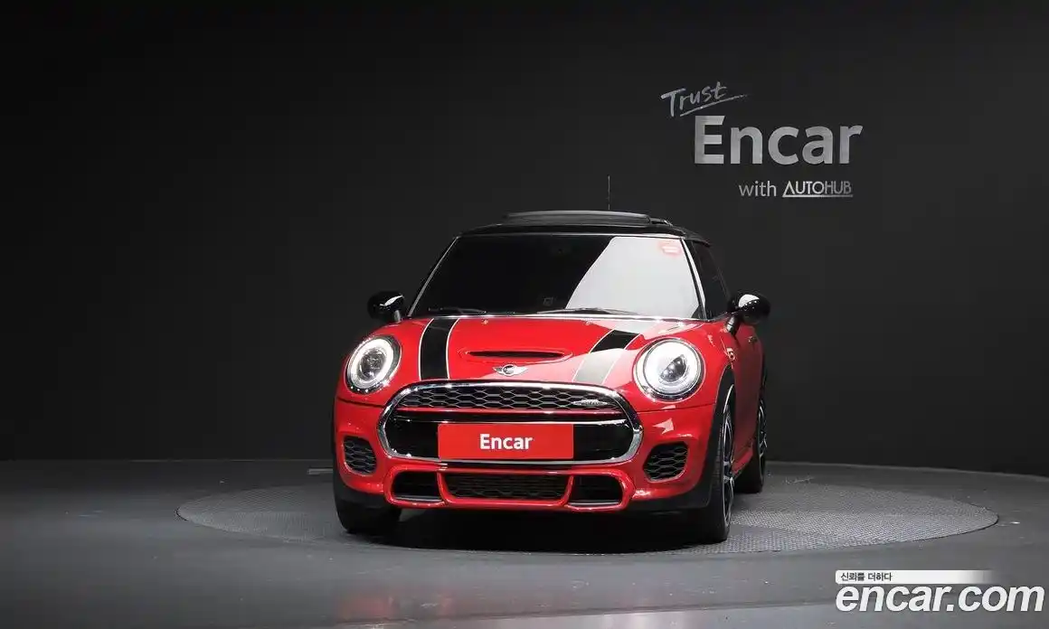 Mini Cooper 2017 2.0 гидро в Москве № 1197260, фото 3