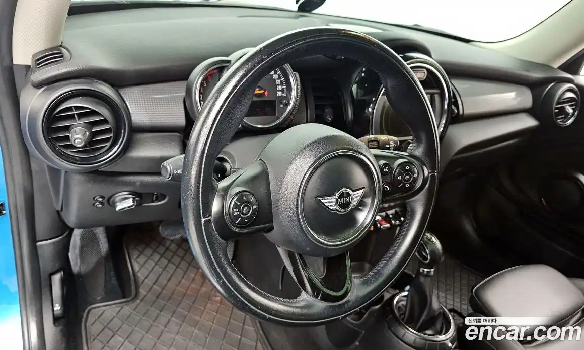 Mini Cooper 2016 1.5 гидро в Москве № 1197269, фото 13