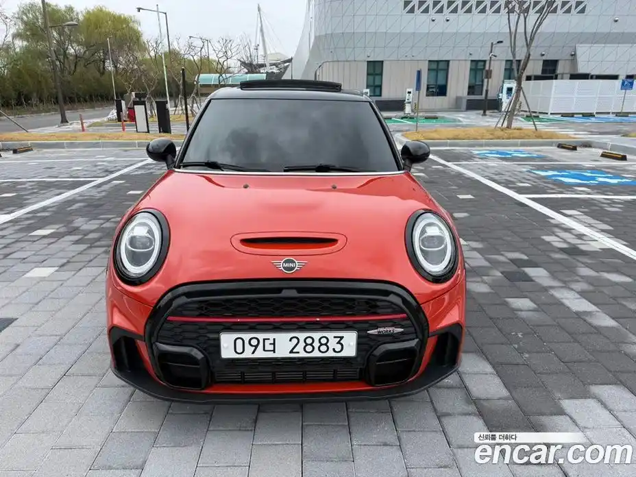 Mini Cooper 2019 2.0 гидро в Москве № 1197394, фото 1