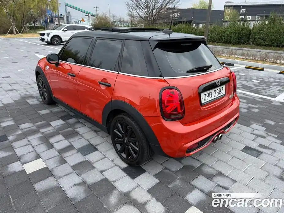 Mini Cooper 2019 2.0 гидро в Москве № 1197394, фото 4
