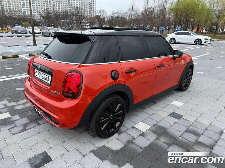 Mini Cooper 2019 2.0 гидро в Москве № 1197394, фото 6