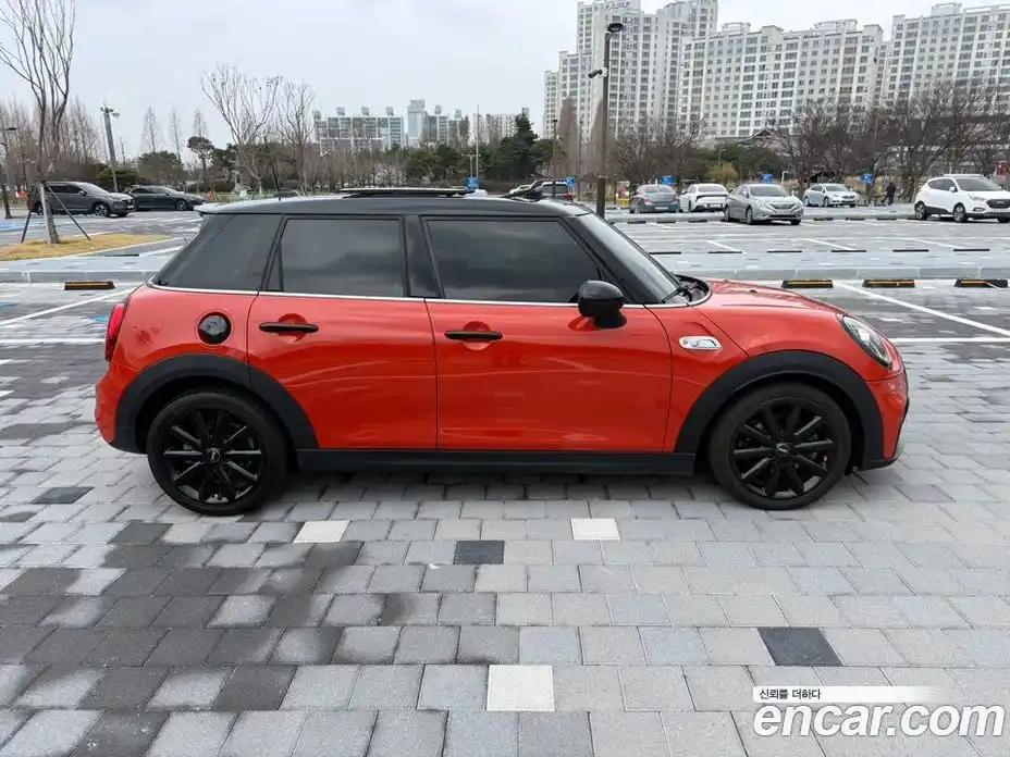 Mini Cooper 2019 2.0 гидро в Москве № 1197394, фото 7