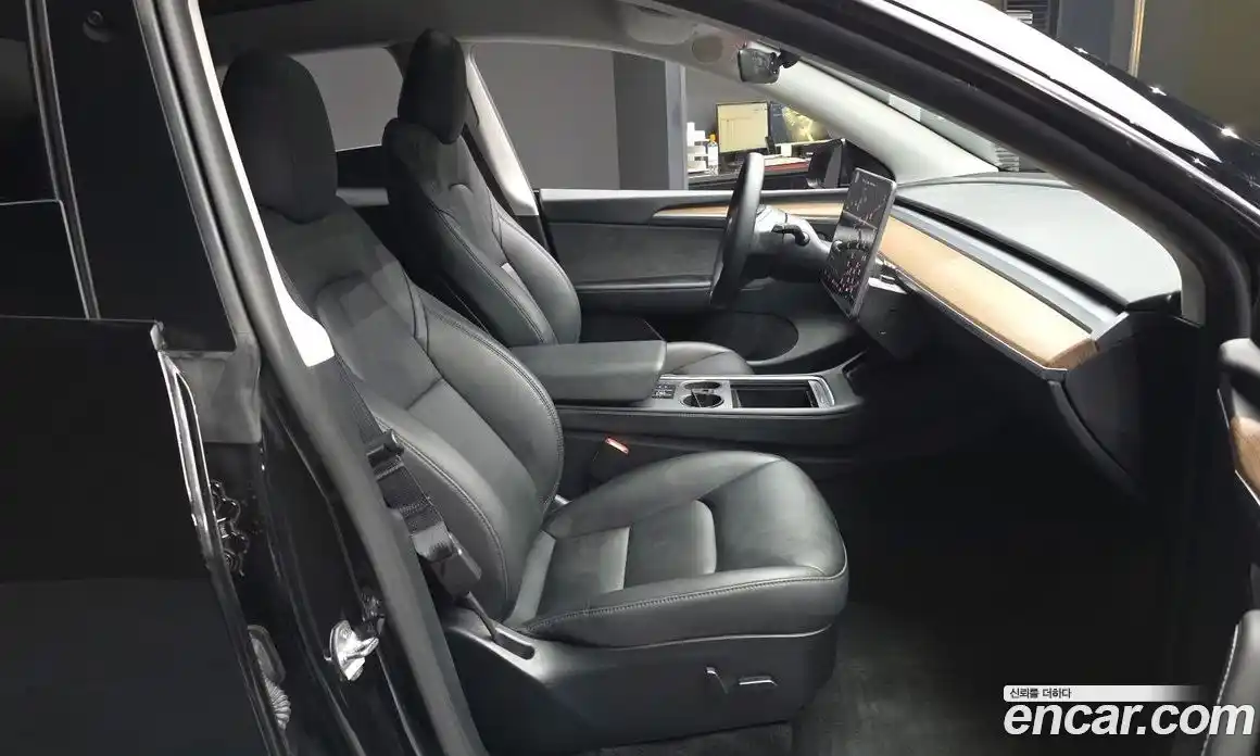 Tesla Model Y 2024 0.2 гидро в Москве № 1197535, фото 11