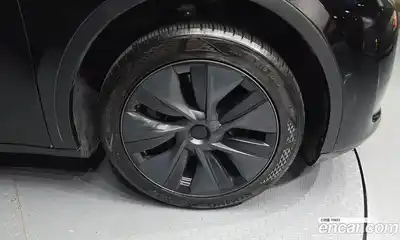 Tesla Model Y 2024 0.2 гидро в Москве № 1197535, миниатюра 5