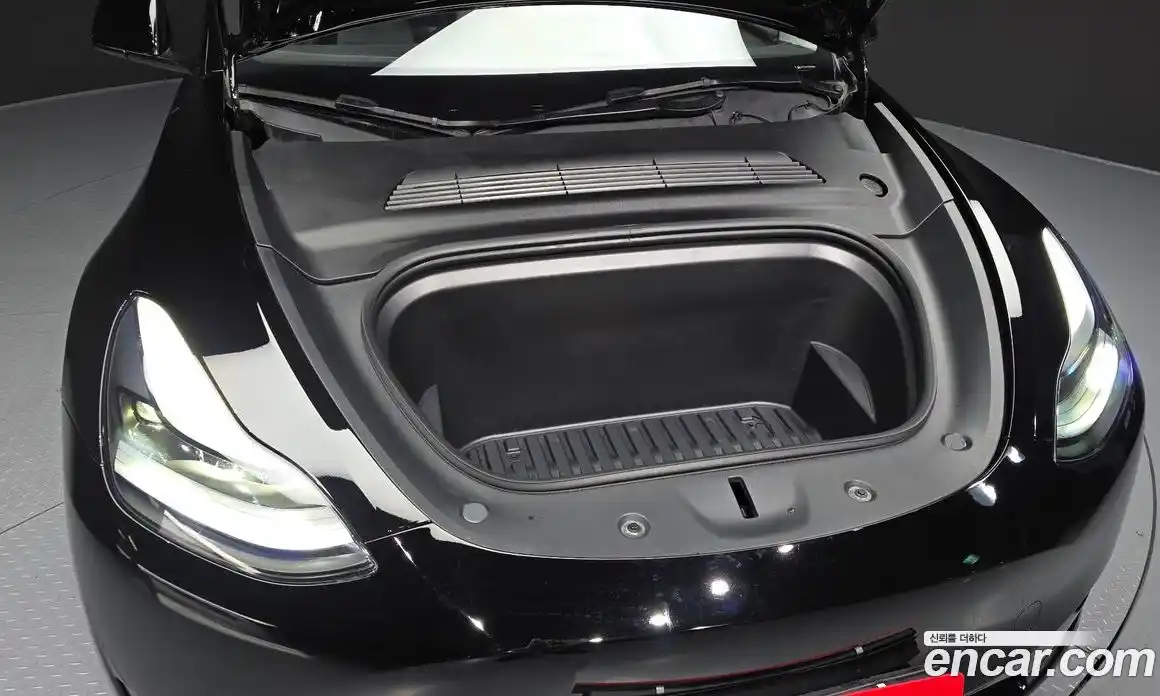 Tesla Model Y 2024 0.2 гидро в Москве № 1197535, фото 6