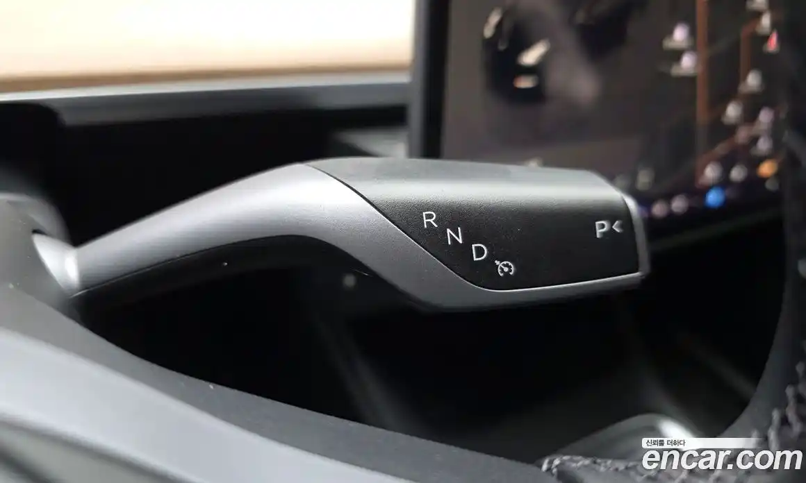 Tesla Model Y 2024 0.2 гидро в Москве № 1197535, фото 9