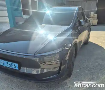 Tesla Model Y 2025 гидро в Москве № 1197588, миниатюра 3