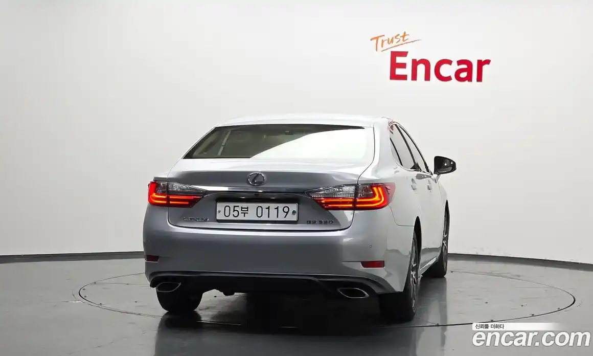 Lexus ES 2016 3.5 гидро в Москве № 1197671, фото 4
