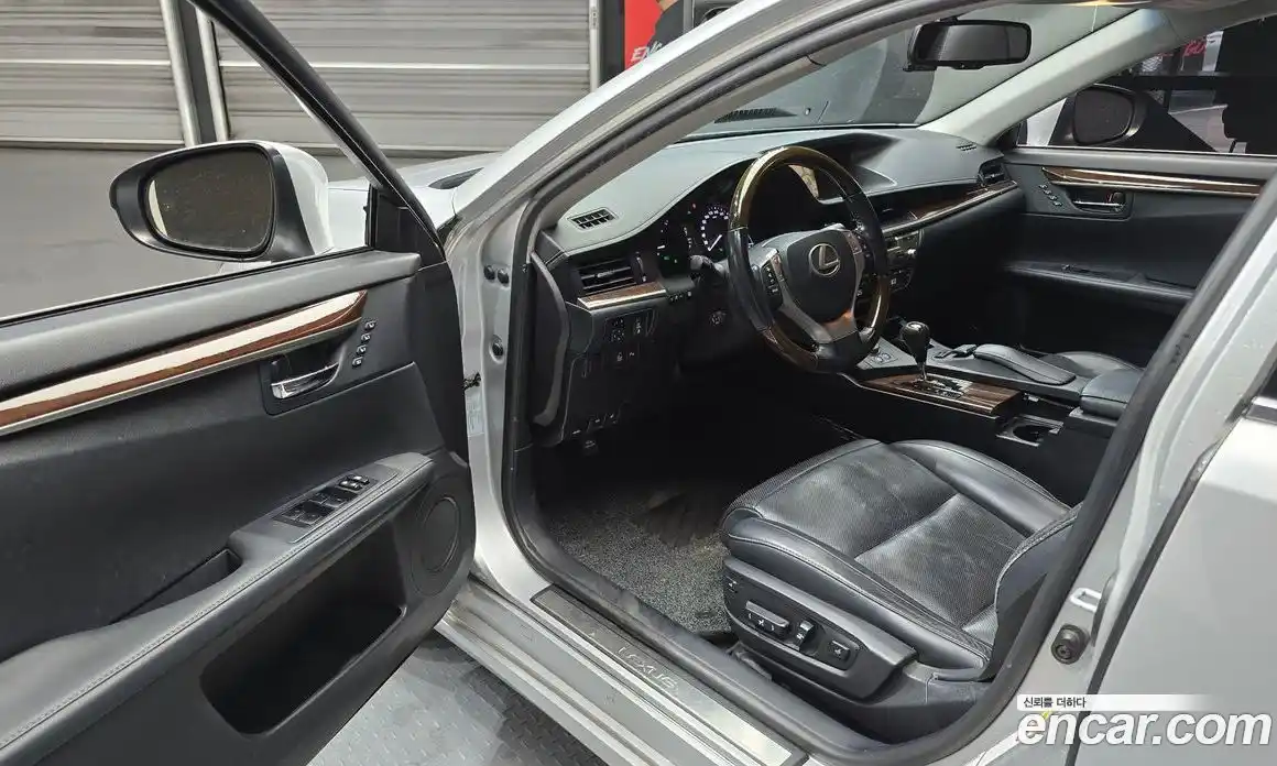 Lexus ES 2015 2.5 гидро в Москве № 1197734, фото 11