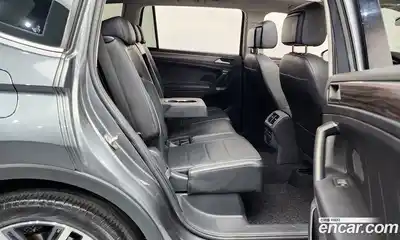 Volkswagen Tiguan 2022 2.0 гидро в Москве № 1197966, миниатюра 12