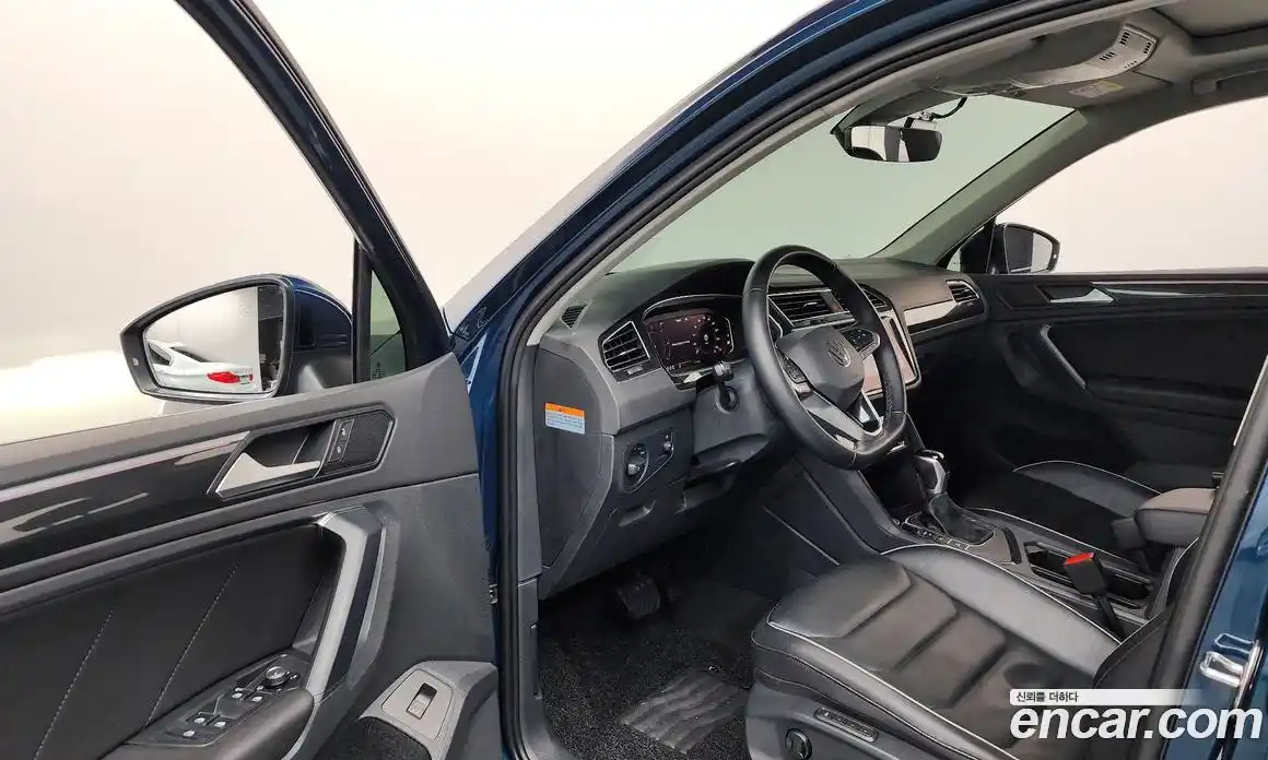 Volkswagen Tiguan 2021 2.0 гидро в Москве № 1197988, фото 10