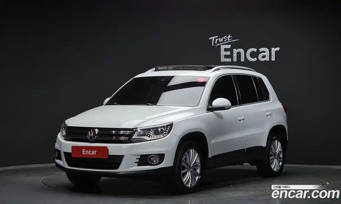 Volkswagen Tiguan 2014 2.0 гидро в Москве № 1198078, фото 1