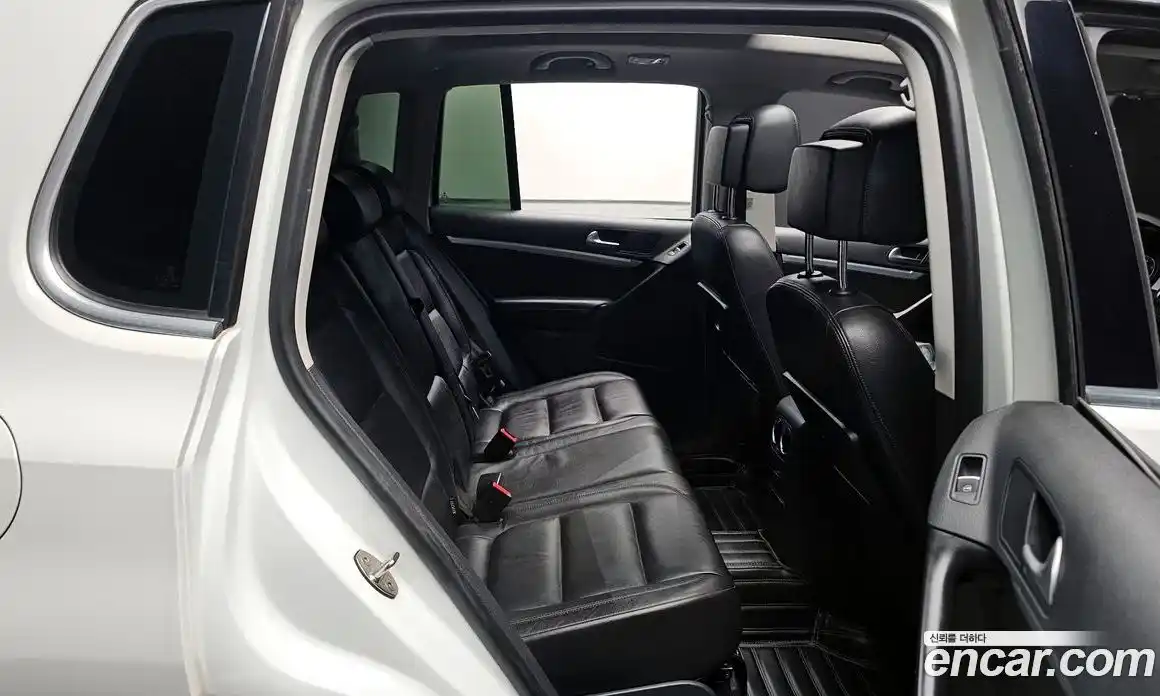 Volkswagen Tiguan 2014 2.0 гидро в Москве № 1198078, фото 11
