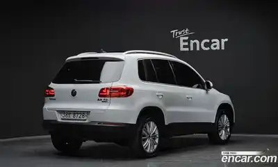Volkswagen Tiguan 2014 2.0 гидро в Москве № 1198078, миниатюра 2