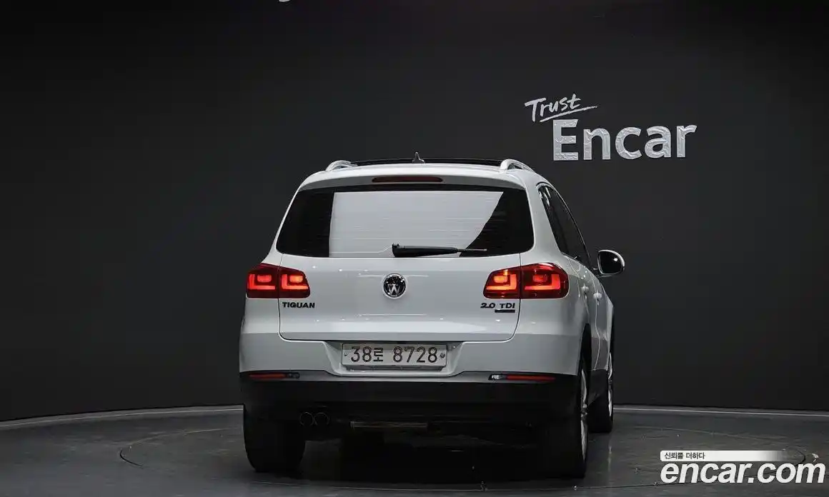 Volkswagen Tiguan 2014 2.0 гидро в Москве № 1198078, фото 4