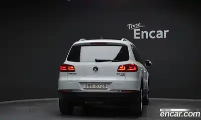 Volkswagen Tiguan 2014 2.0 гидро в Москве № 1198078, миниатюра 4