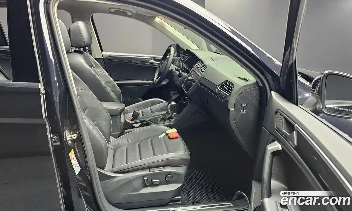 Volkswagen Tiguan 2021 2.0 гидро в Москве № 1198088, фото 11