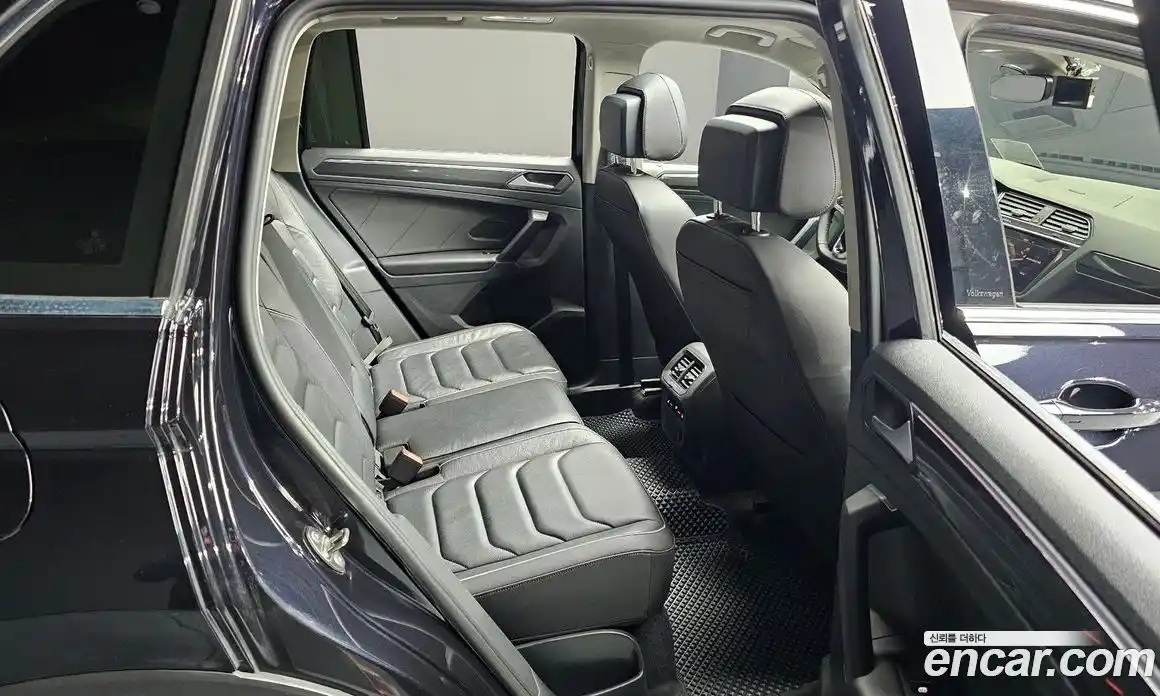 Volkswagen Tiguan 2021 2.0 гидро в Москве № 1198088, фото 12