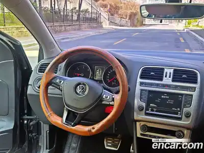 Volkswagen Polo 2016 1.4 гидро в Москве № 1198129, миниатюра 12