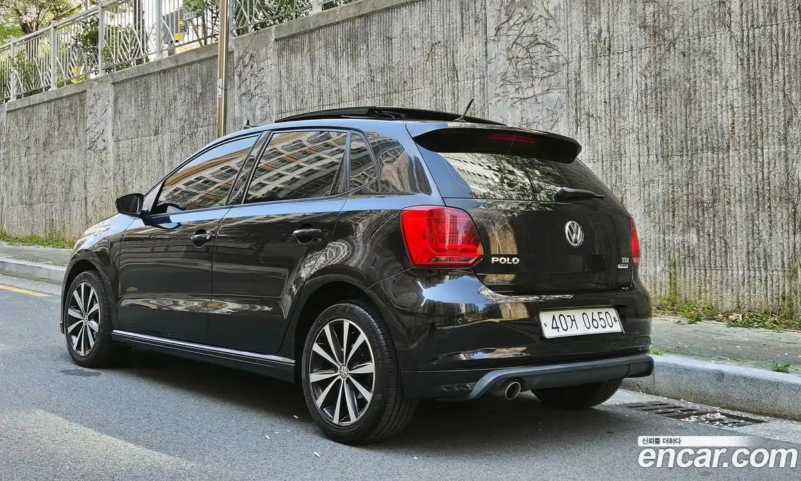 Volkswagen Polo 2016 1.4 гидро в Москве № 1198129, фото 9
