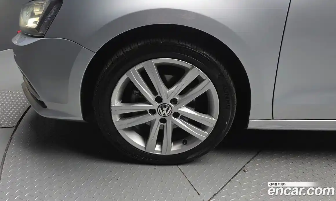 Volkswagen Jetta 2015 2.0 гидро в Москве № 1198249, фото 5