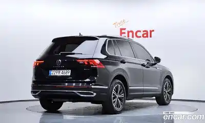 Volkswagen Tiguan 2022 2.0 гидро в Москве № 1198296, миниатюра 2