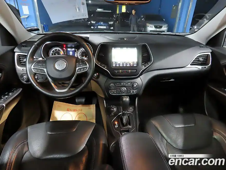 Jeep Cherokee 2019 2.4 гидро в Москве № 1198571, фото 7