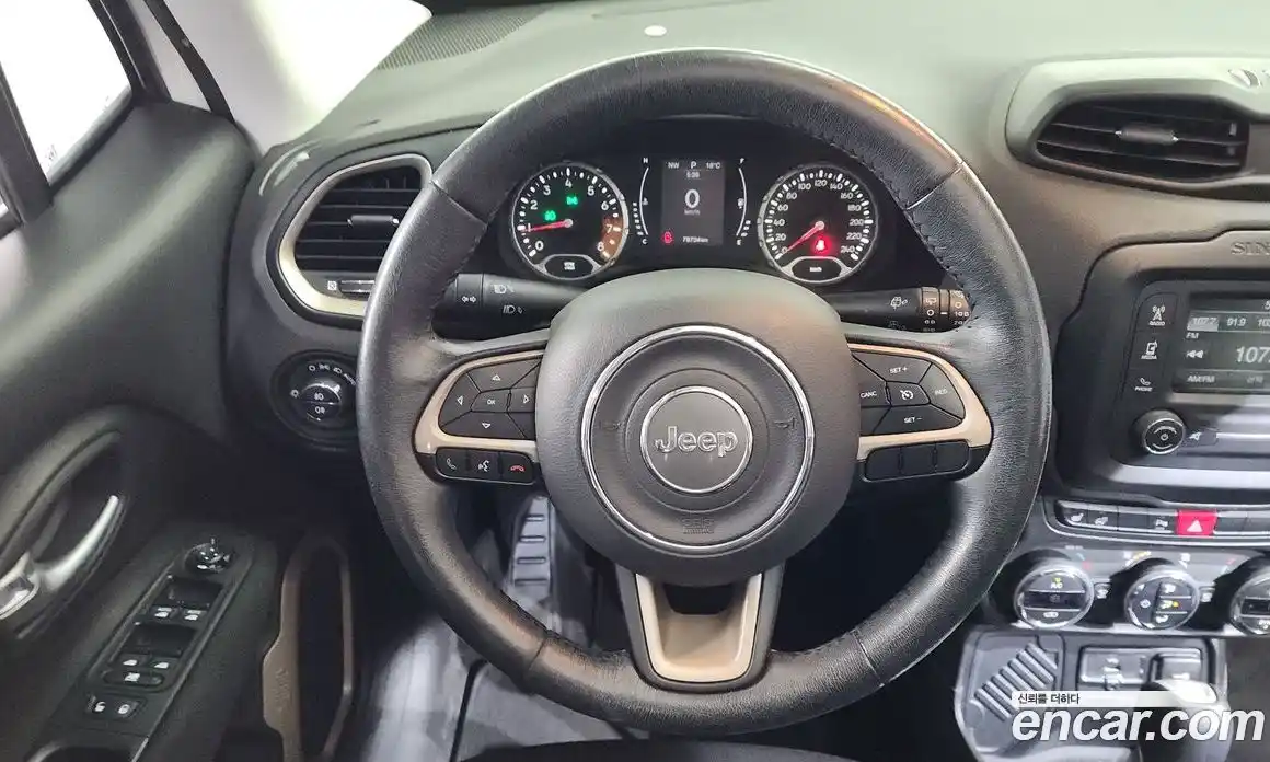 Jeep Renegade 2016 2.4 гидро в Москве № 1198614, фото 13