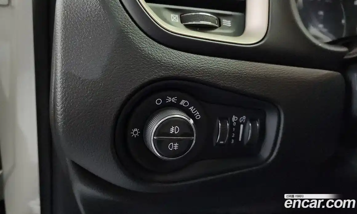 Jeep Renegade 2016 2.4 гидро в Москве № 1198614, фото 14