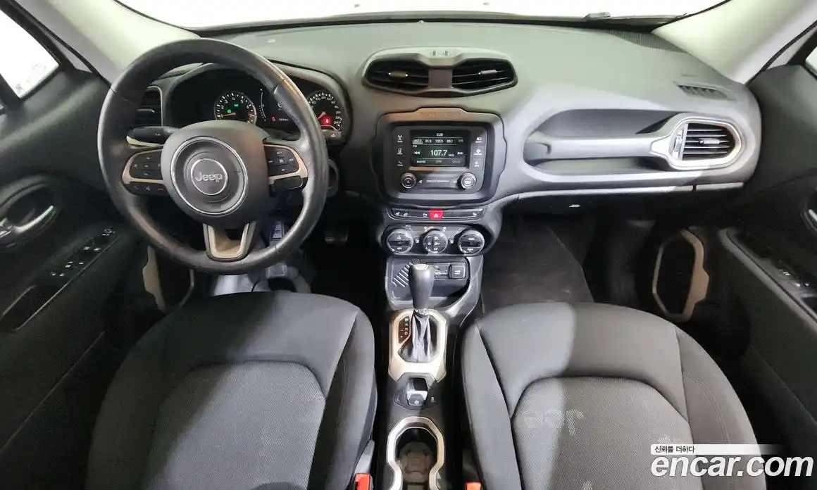 Jeep Renegade 2016 2.4 гидро в Москве № 1198614, фото 7