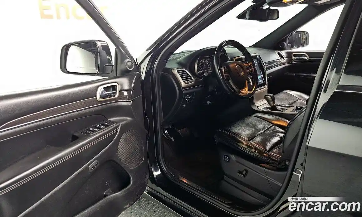 Jeep Cherokee 2016 3.0 гидро в Москве № 1198702, фото 11