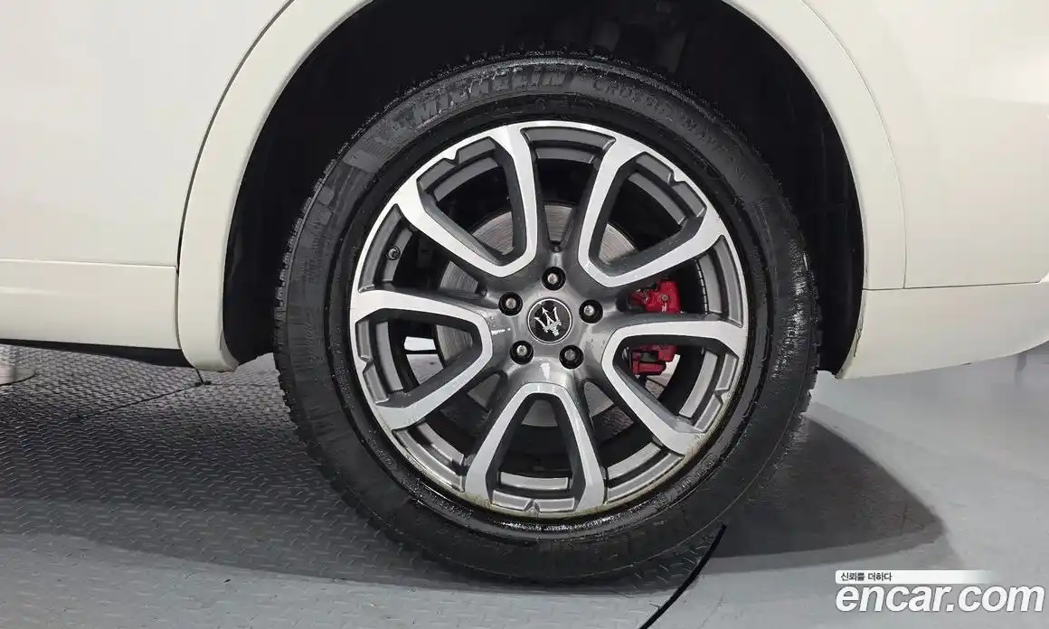 Maserati Levante 2020 3.0 гидро в Москве № 1199687, фото 5