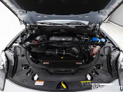 Maserati Grecale 2024 2.0 гидро в Москве № 1199750, миниатюра 6