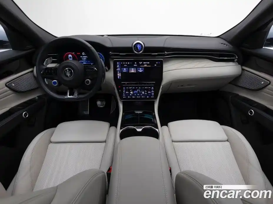 Maserati Grecale 2024 2.0 гидро в Москве № 1199750, фото 7