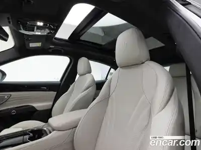 Maserati Grecale 2024 2.0 гидро в Москве № 1199750, миниатюра 10