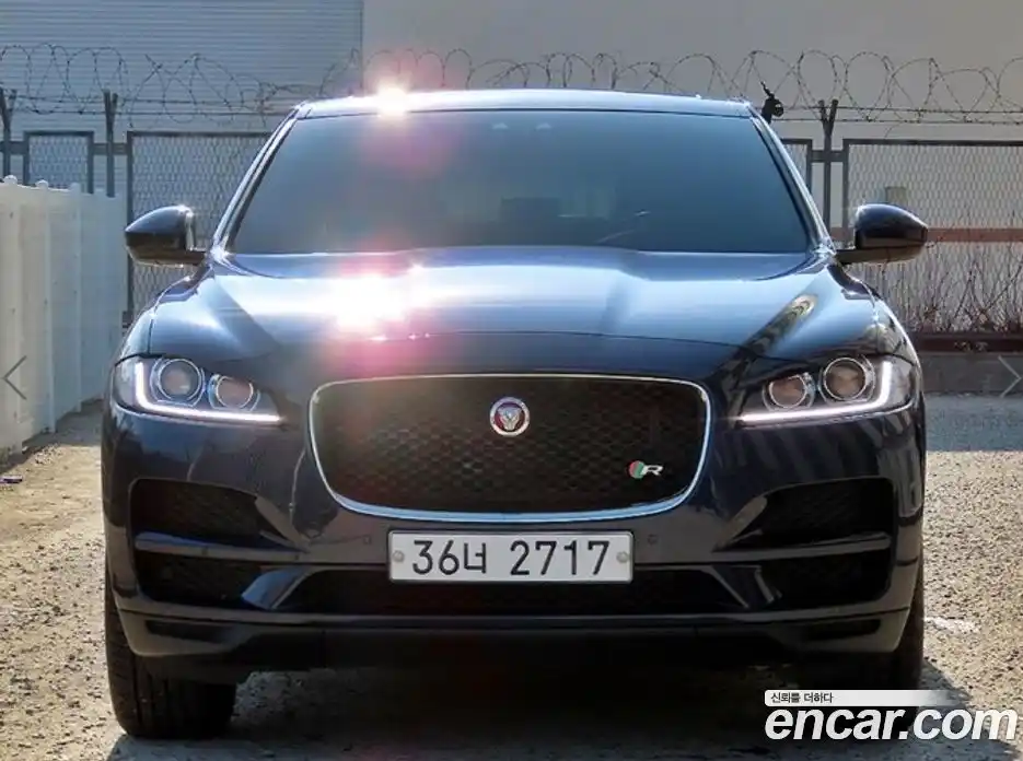 Jaguar F-Pace 2018 2.0 гидро в Москве № 1199868, фото 2