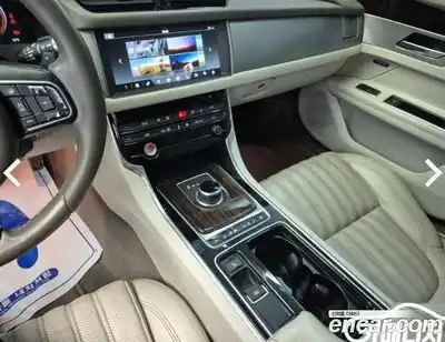 Jaguar XF 2017 2.0 гидро в Москве № 1199870, миниатюра 10