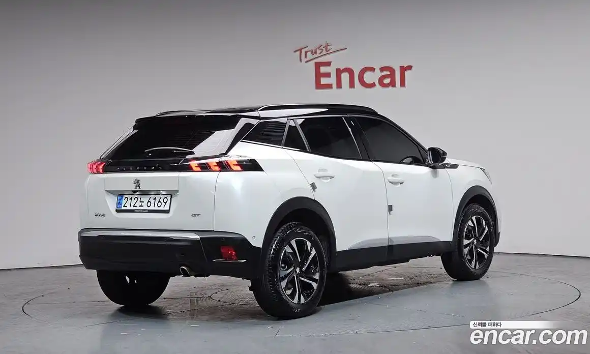 Peugeot 2008 2023 1.5 гидро в Москве № 1200042, фото 1