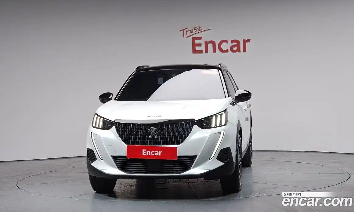 Peugeot 2008 2023 1.5 гидро в Москве № 1200042, фото 2