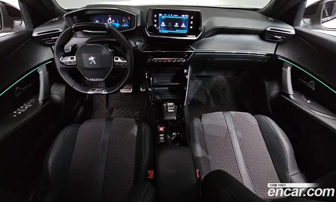 Peugeot 2008 2023 1.5 гидро в Москве № 1200042, фото 6