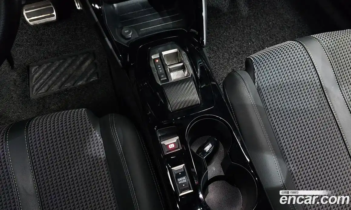 Peugeot 2008 2023 1.5 гидро в Москве № 1200042, фото 8