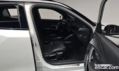 Peugeot 2008 2023 1.5 гидро в Москве № 1200042, миниатюра 9