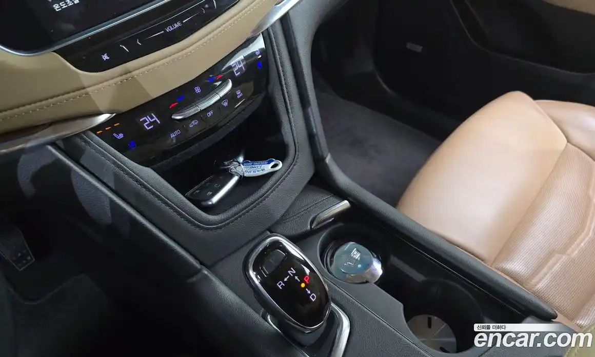 Cadillac XT5 2019 3.6 гидро в Москве № 1200363, фото 9