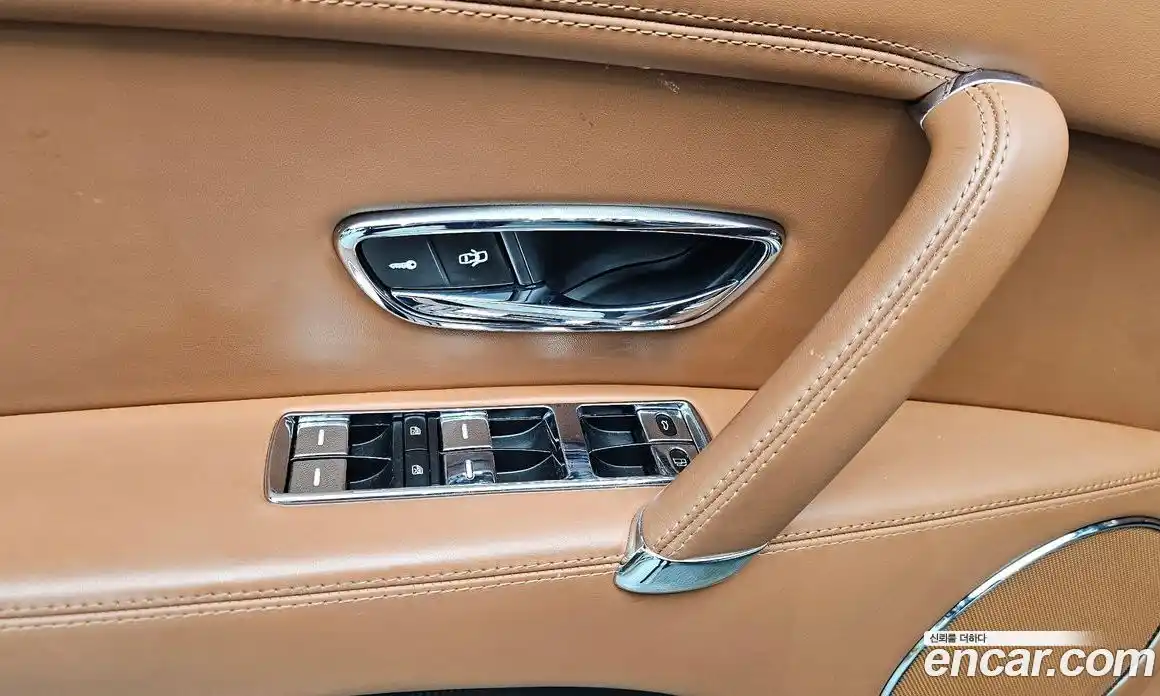 Bentley Flying Spur 2018 4.0 гидро в Москве № 1200401, фото 17